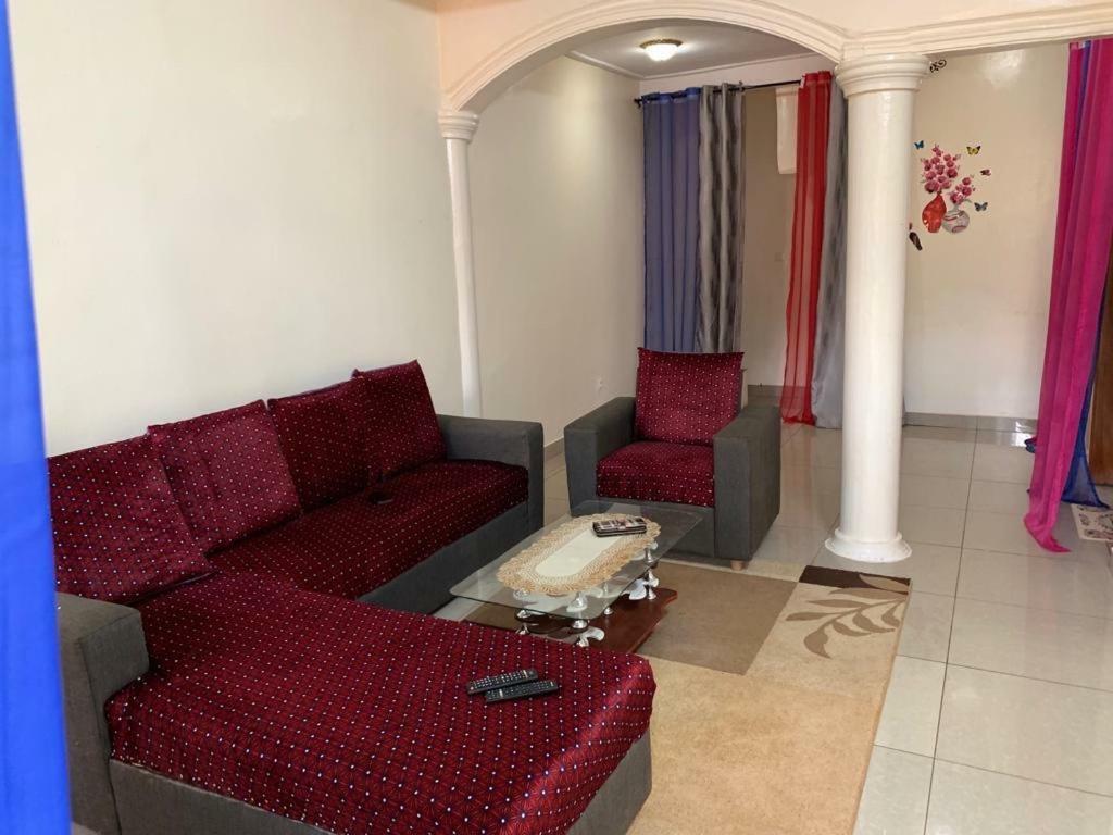 Villa Contemporaine Yaoundé エクステリア 写真